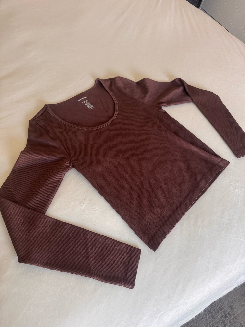 NWOT Women's Chocolate Brown Long Sleeve Scoop Neck Ribbed Top -